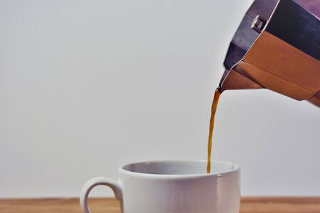 The Role of Water Temperature and Flow Rate in Coffee Brewing