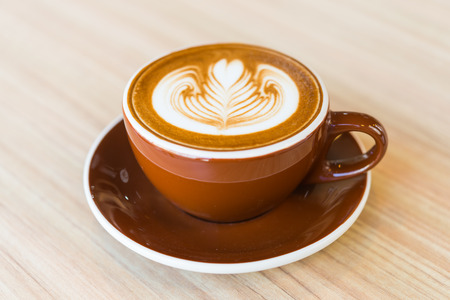 Using Wi-Fi at Coffee Shops: Etiquette, Limits, and Expectations