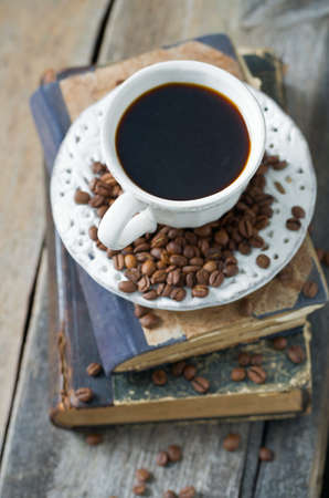 American Coffee Culture and the Rise of the Moka Pot at Home