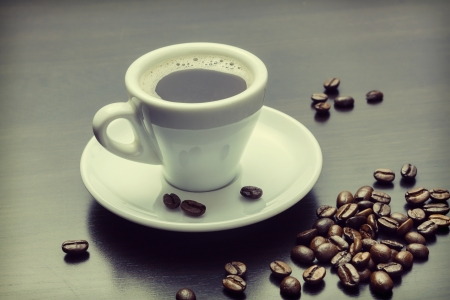 Latte Art to Nitro Cold Brew: The History of U.S. Coffee Trends Since the 1990s