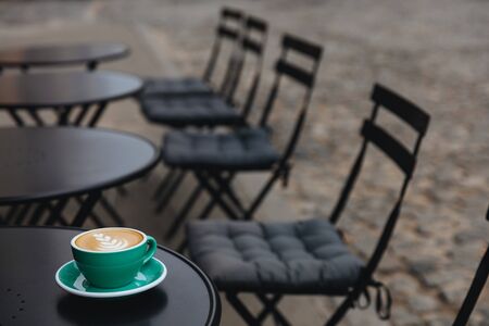 How Local Culture Impacts Independent Cafes More Than Franchises