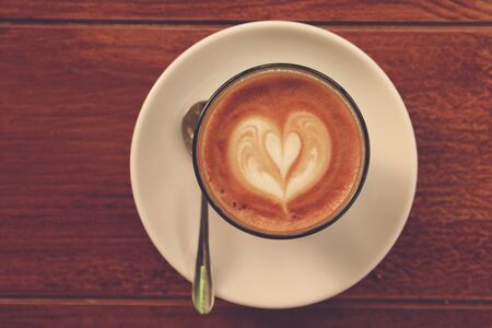 Travel-Friendly Coffee: Why the AeroPress Is the Ultimate Companion for Americans on the Go
